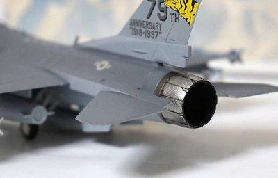ハセガワ:1:72 D-18 F-16CJ (ブロック50) ファイティング ファルコン