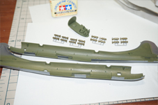 内装はオリーブ色に黄色を混ぜて