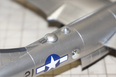 機体の随所に遠隔操作式の機銃があり、戦闘機を寄せ付けない空飛ぶ要塞でした